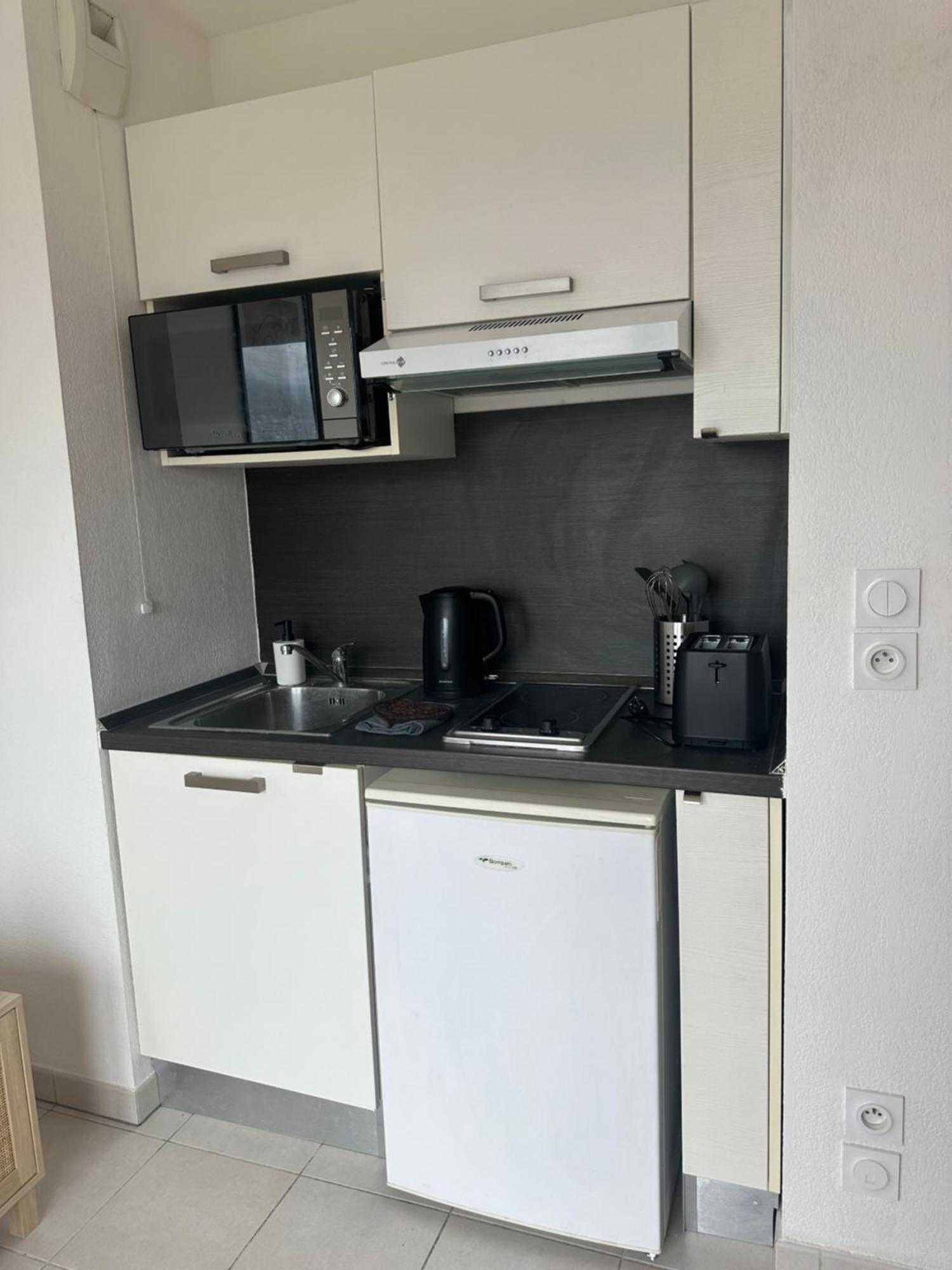 Cosy Studio Avec Parking Et Vue Feerique Ница Екстериор снимка